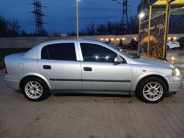 Авто Opel Astra 2004 № 8640198