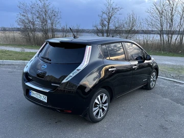 Авто Nissan Leaf 2013 № 8640385