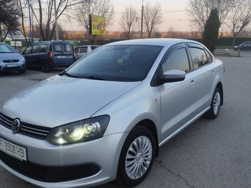 Авто Volkswagen Polo 2013 № 8640396