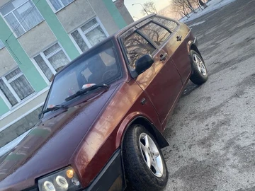 Авто ВАЗ 2109 1995 № 8640479