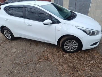 Авто KIA Cee X27 D 2013 № 8640756