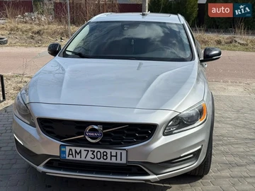 Авто Volvo V60 2015 № 8640772