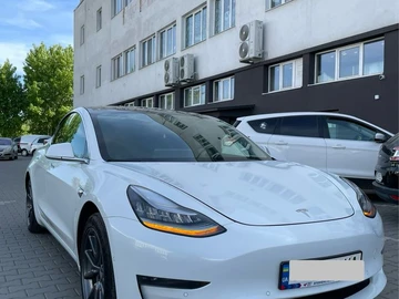 Авто Tesla Model 3 2019 № 8640859