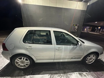 Авто Volkswagen Golf 1999 № 8640991