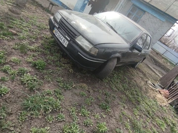 Авто Opel Vectra 1990 № 8641305