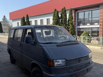 Авто Volkswagen Transporter 2000 № 8641307