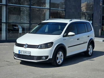 Авто Volkswagen Touran 2011 № 8641969