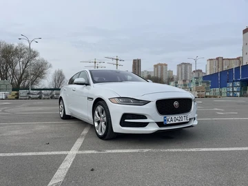 Авто Jaguar Xe 2020 № 8642133