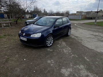 Авто Volkswagen Golf 2005 № 8642193