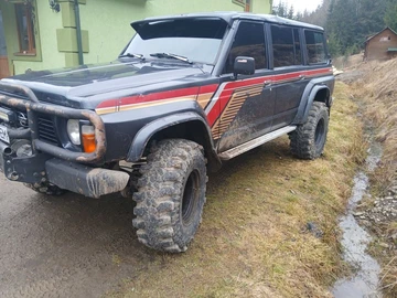 Авто Nissan Patrol 1993 № 8642536