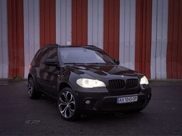 Авто BMW X5 2010 № 8643363