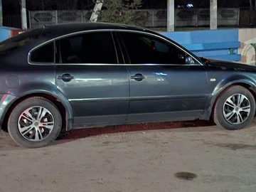 Авто Volkswagen Passat Sedan 2000 № 8644160