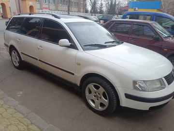 Авто Volkswagen Passat Variant 2000 № 8644286