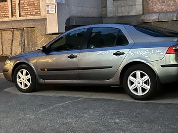 Авто Renault Laguna 2004 № 8644504