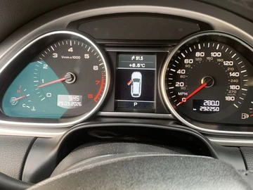 Авто Audi Q7 2012 № 8644548