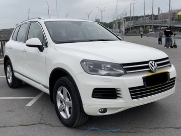 Авто Volkswagen Touareg 2017 № 8644565