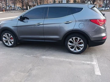 Авто Hyundai Santa Fe 2015 № 8645158