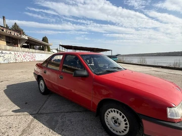 Авто Opel Vectra 1989 № 8645211
