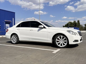 Авто Mercedes 220 2012 № 8645356