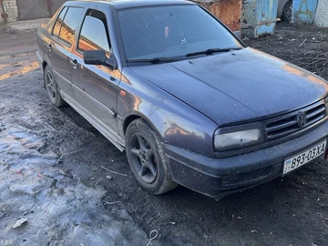 Авто Volkswagen Jetta 1994 № 8645358