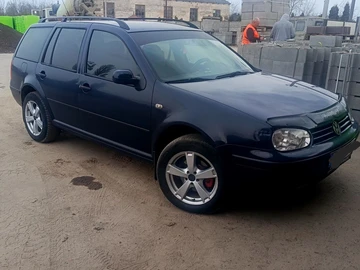 Авто Volkswagen Golf 2002 № 8645718