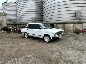 Авто ВАЗ 2107 1990 № 8645758