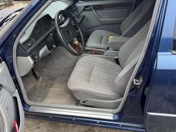 Авто Mercedes 260 1993 № 8646517