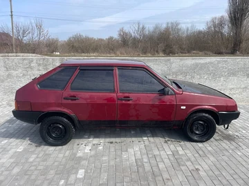 Авто ВАЗ 2109 1992 № 8646542