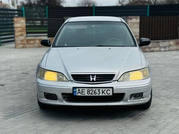 Авто Honda Accord 2000 № 8646565