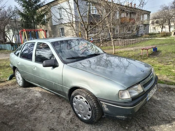 Авто Opel Vectra 1989 № 8646578