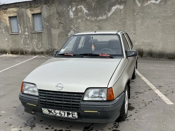 Авто Opel Kadett 1987 № 8646815