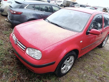 Авто Volkswagen Golf 2000 № 8647492