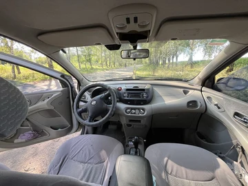 Авто Nissan Almera Tino 2001 № 8647510