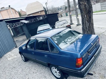 Авто Opel Kadett 1990 № 8648112