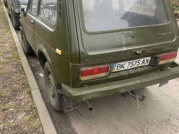 Авто ВАЗ 2121 1993 № 8648397
