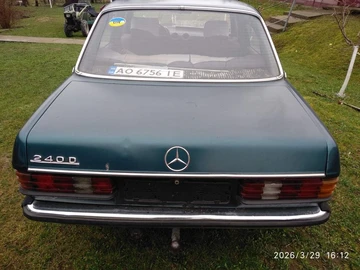 Авто Mercedes 240 1984 № 8648493