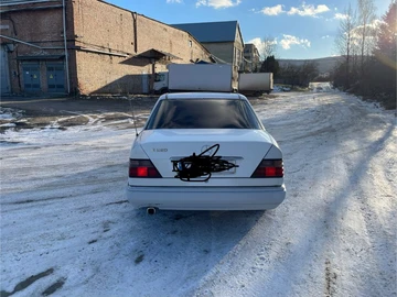 Авто Mercedes 220 1994 № 8648618