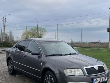 Авто Skoda Superb 2003 № 8649004
