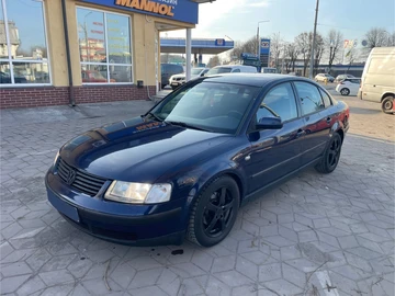 Авто Volkswagen Passat Sedan 2000 № 8649030