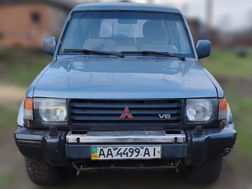 Авто Mitsubishi Pajero 1994 № 8649044