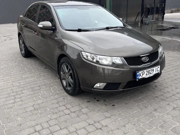 Авто KIA Cerato Forte  2010 № 8649176