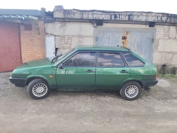 Авто ВАЗ 2109 1999 № 8649213