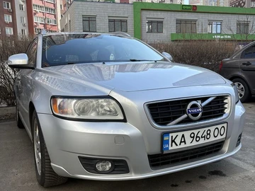 Авто Volvo V50 2012 № 8649897