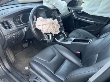 Авто Volvo V60 2014 № 8649996