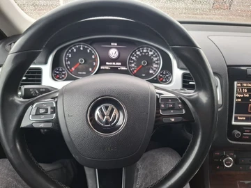 Авто Volkswagen Touareg 2012 № 8650093