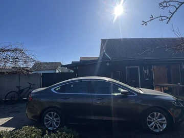 Авто Chrysler 200 2015 № 8650481