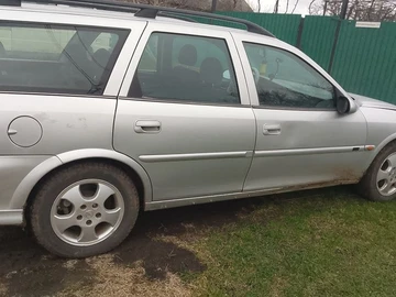 Авто Opel Vectra 2000 № 8650655