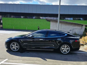 Авто Tesla Model S 2018 № 8650774