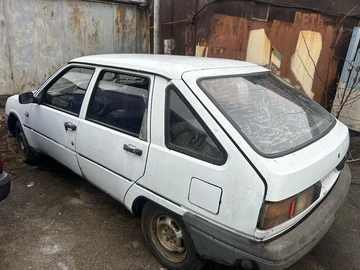 Авто Иж 2126 2002 № 8650933