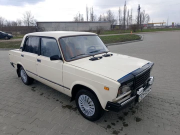 Авто ВАЗ 2107 1996 № 8650946